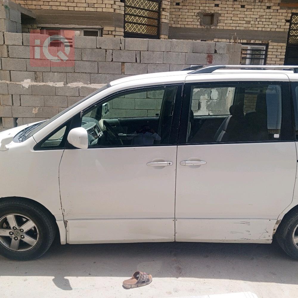 تويوتا نوح